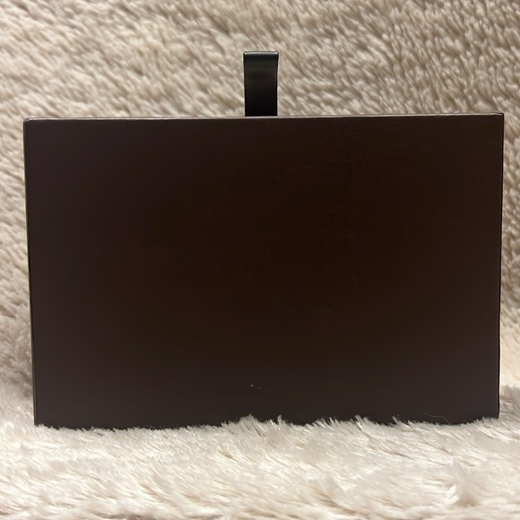 LOUIS VUITTON Tortoise Lock and Key Bag Charm/Key Holder - Picture 13 of 16